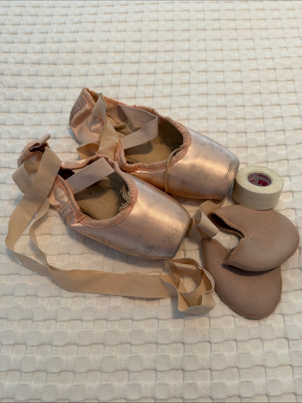 Women's Suffolk Spotlight Ballet Pointe Shoes with Ribbons - Light Pink